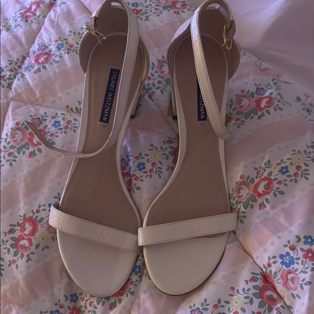 Stuart Weitzman Cream Heels Minimalist Design